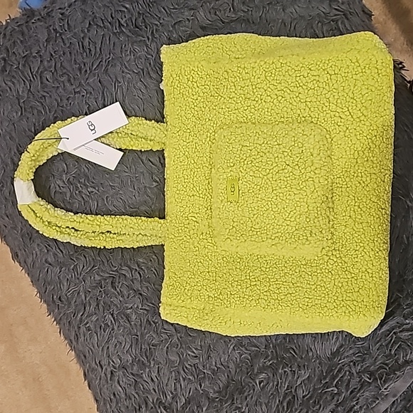 Ugg Adrina tote sherpa  large  grinch green - Picture 2 of 6
